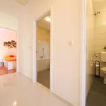 شقة Pino With Pool, Sauna & Jacuzzi *