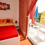 Pino With Pool, Sauna & Jacuzzi