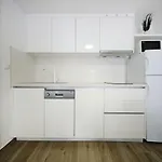 Pino With Pool, Sauna & Jacuzzi بيتريتْشاني