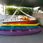 شقة Pino With Pool, Sauna & Jacuzzi