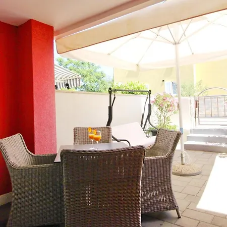 Pino With Pool, Sauna & Jacuzzi