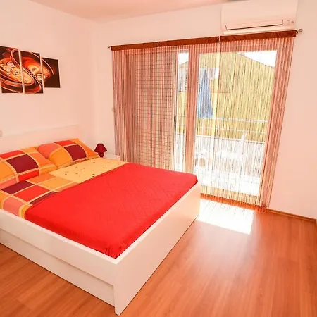 Daire Pino With Pool, Sauna & Jacuzzi