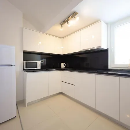 Appartement Pino With Pool, Sauna & Jacuzzi Petrcane