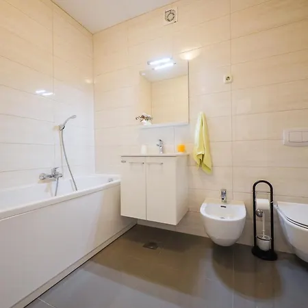 Pino With Pool, Sauna & Jacuzzi *