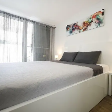 Appartement Pino With Pool, Sauna & Jacuzzi