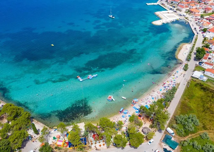 Апартаменты Pino With Pool, Sauna & Jacuzzi *