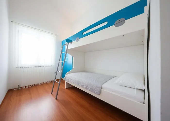 Pino With Pool, Sauna & Jacuzzi * Петрчане