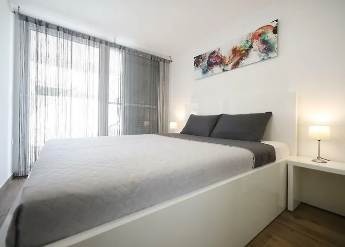 Апартаменты Pino With Pool, Sauna & Jacuzzi