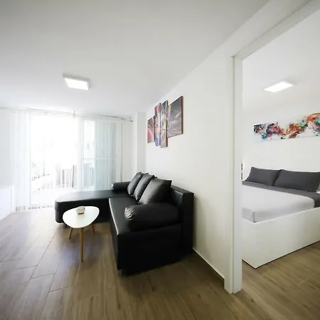 Villa Pino With Pool, Sauna & Jacuzzi Petrcane