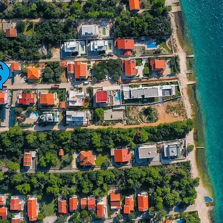 Apartment Villa Pino With Pool, Sauna & Jacuzzi