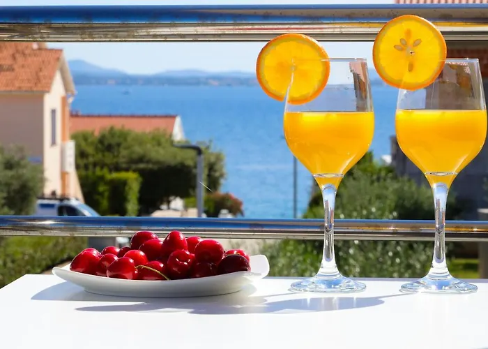 Apartman Villa Pino With Pool, Sauna & Jacuzzi