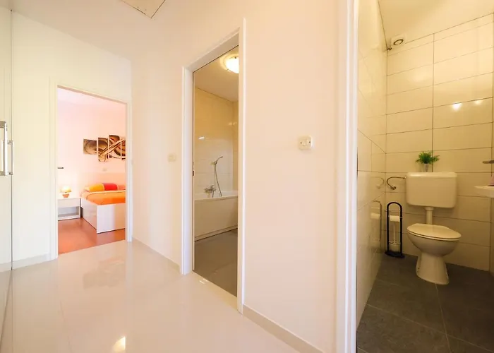 公寓 Pino With Pool, Sauna & Jacuzzi *