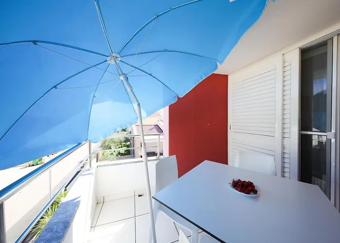 شقة Pino With Pool, Sauna & Jacuzzi *