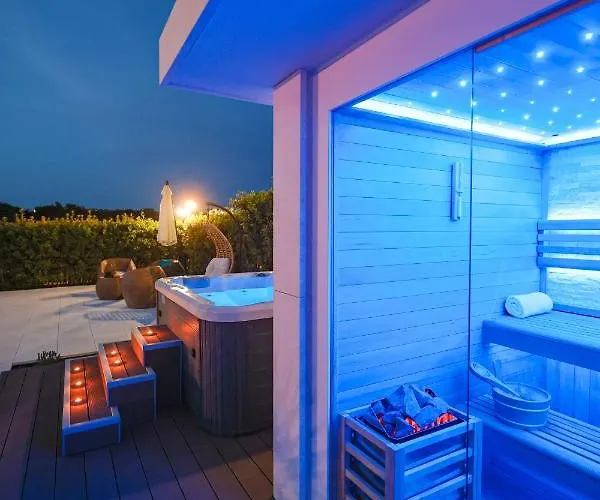 公寓 Pino With Pool, Sauna & Jacuzzi *