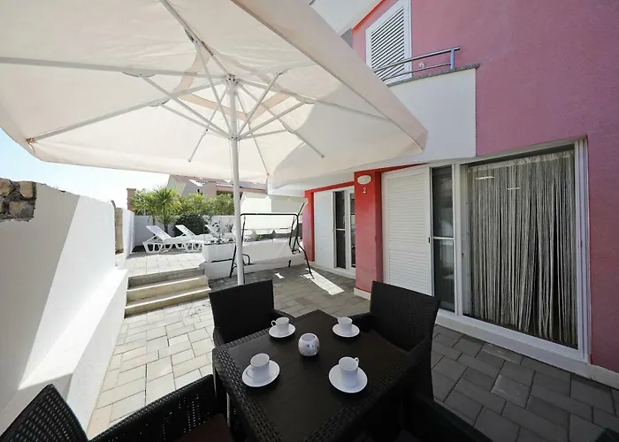 公寓 Pino With Pool, Sauna & Jacuzzi 佩特坎内